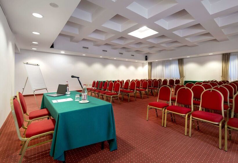 فندق Best Western Cavalieri Della Corona