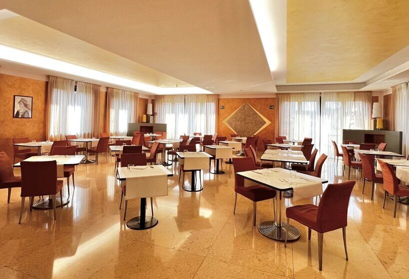 فندق Best Western Cavalieri Della Corona