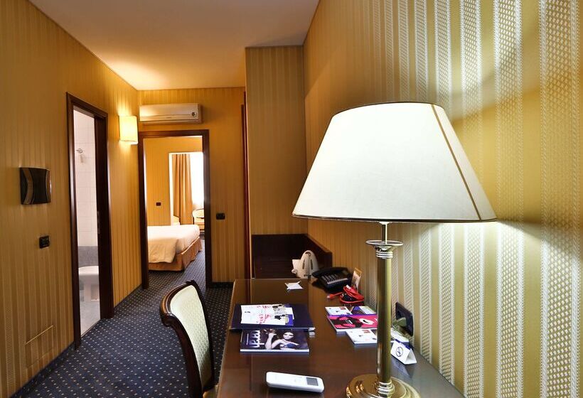 فندق Best Western Cavalieri Della Corona