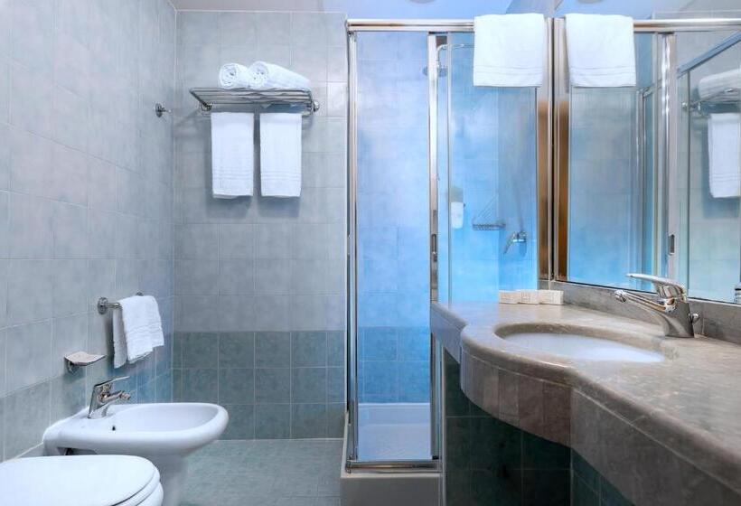فندق Best Western Cavalieri Della Corona