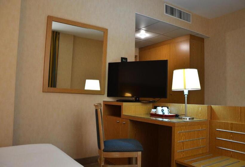 فندق Best Western Cavalieri Della Corona