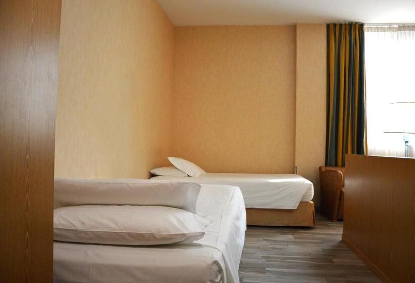 فندق Best Western Cavalieri Della Corona