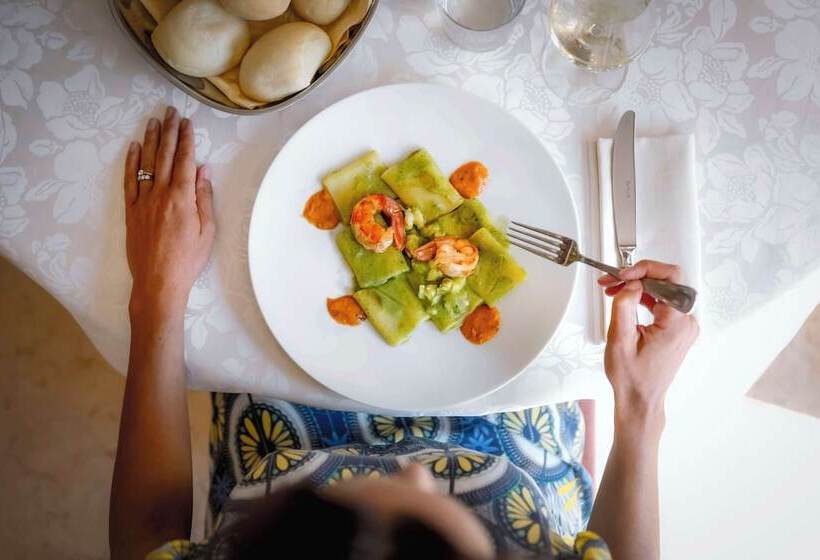 فندق Best Western Cavalieri Della Corona