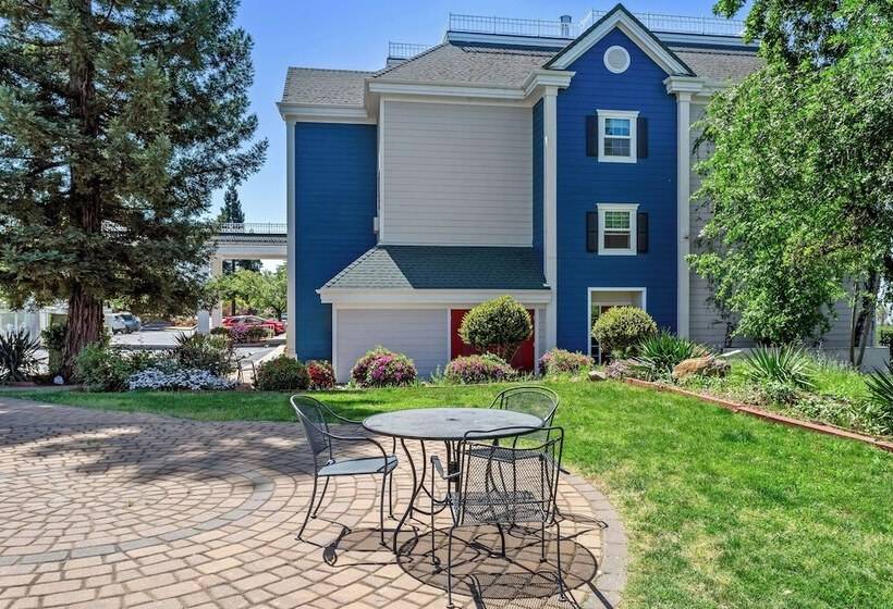 בית מלון כפרי Best Western Paradise