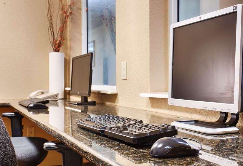 فندق Best Western Plus Waco North