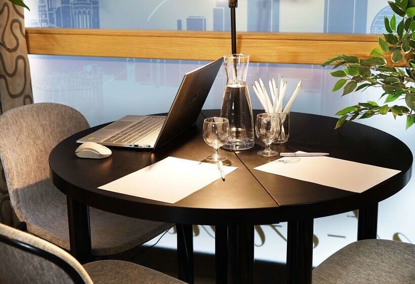 هتل Best Western Lyon Saint Antoine