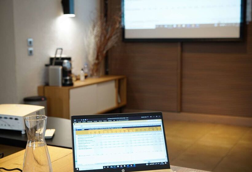 هتل Best Western Lyon Saint Antoine