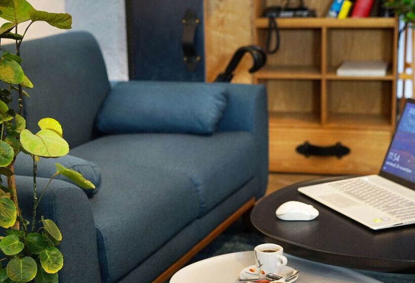 هتل Best Western Lyon Saint Antoine