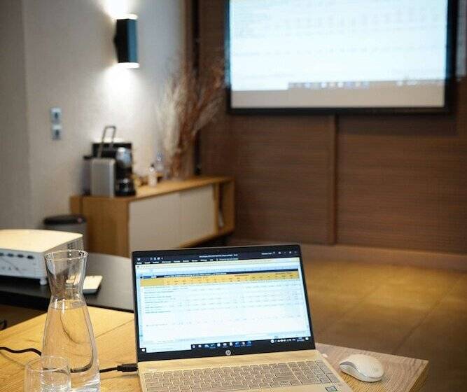 هتل Best Western Lyon Saint Antoine