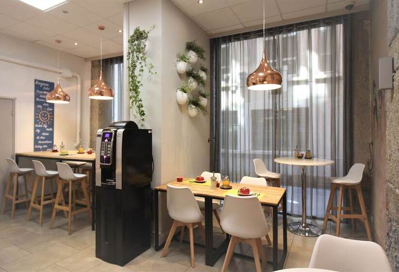 هتل Best Western Lyon Saint Antoine