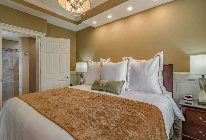 Bothwell Sedalia Central District, Ascend Hotel Collection