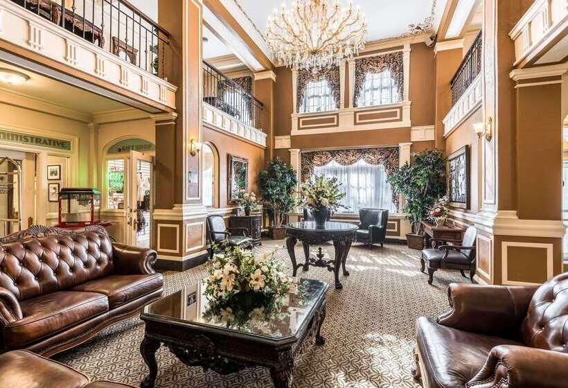 Bothwell Sedalia Central District, Ascend Hotel Collection