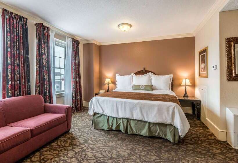 Bothwell Sedalia Central District, Ascend Hotel Collection