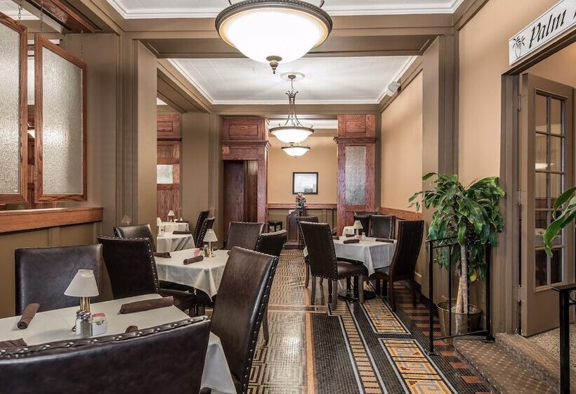 Bothwell Sedalia Central District, Ascend Hotel Collection