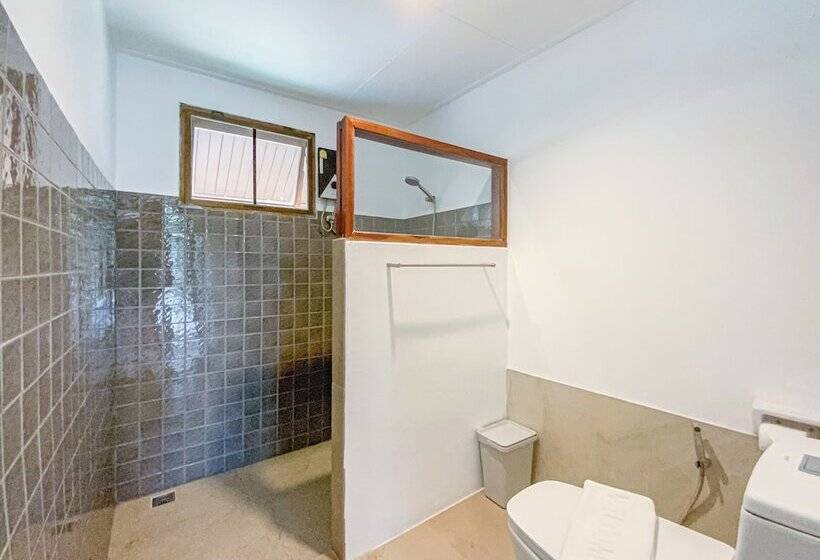 فندق Chumphon Cabana Resort