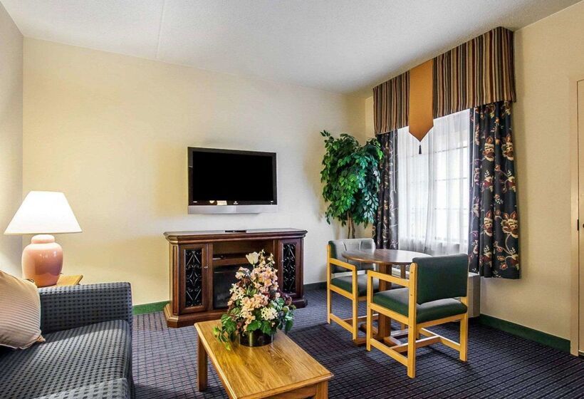 فندق Clarion Inn Branson