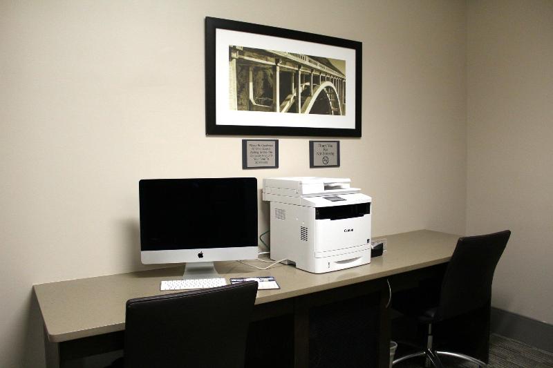 فندق Comfort Inn & Suites Cartersville   Emerson Lake Point