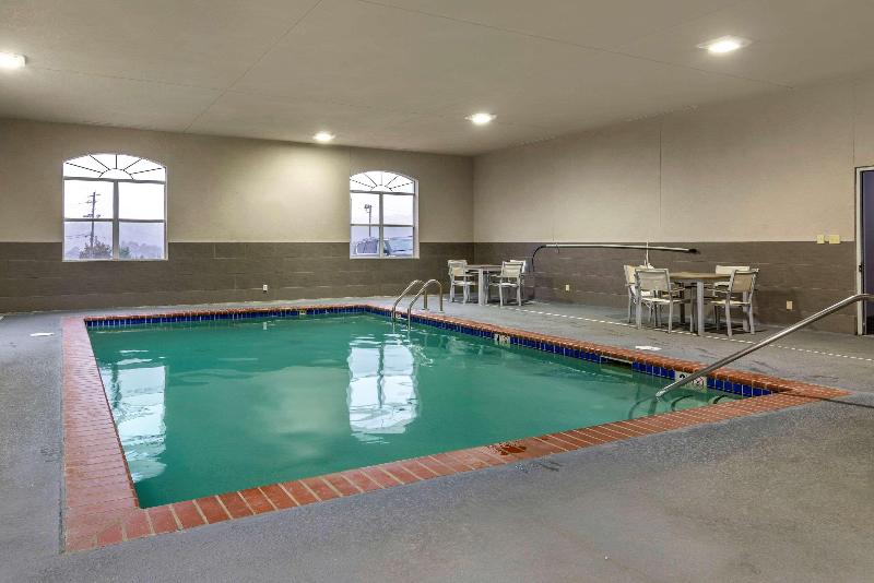 فندق Comfort Inn & Suites Cartersville   Emerson Lake Point