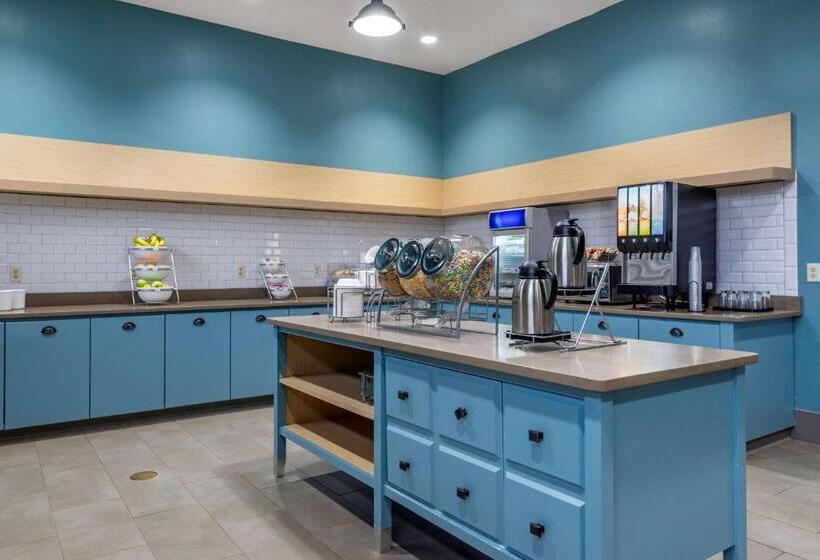 فندق Comfort Inn & Suites Cartersville   Emerson Lake Point