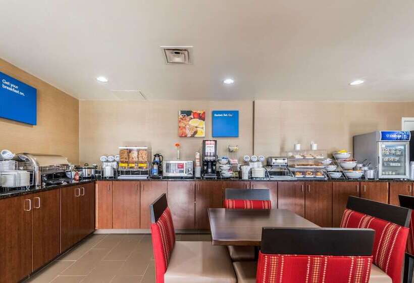 ホテル Comfort Inn & Suites Dayton North