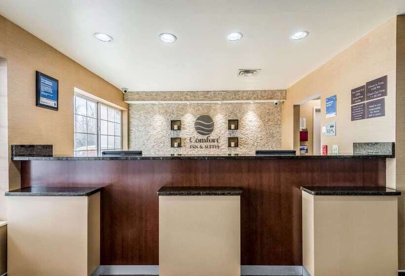 ホテル Comfort Inn & Suites Dayton North