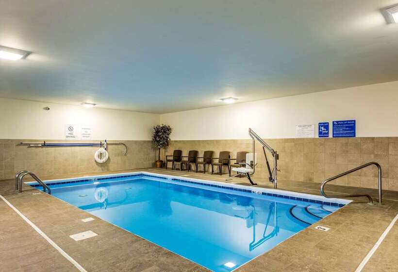 ホテル Comfort Inn & Suites Dayton North