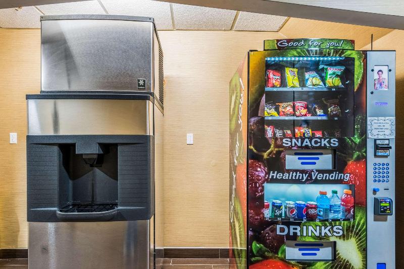 ホテル Comfort Inn & Suites Dayton North