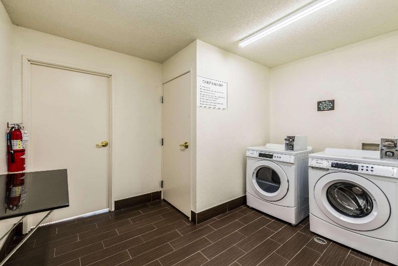 ホテル Comfort Inn & Suites Dayton North