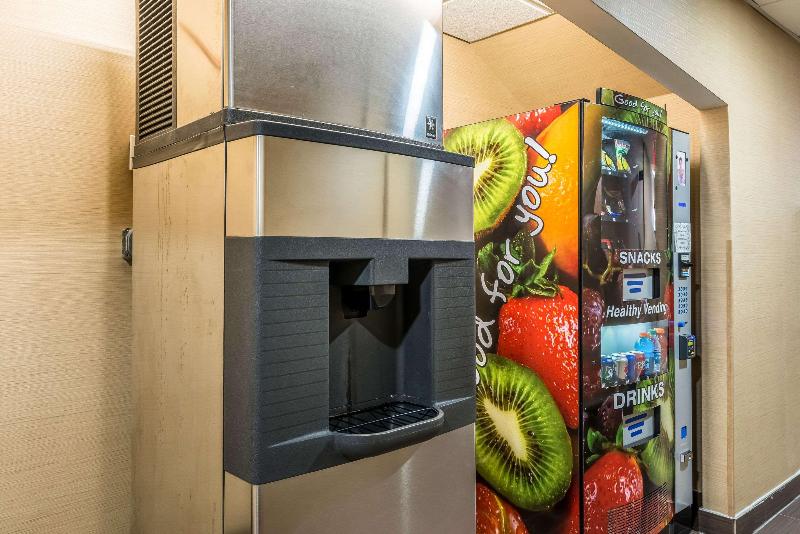 ホテル Comfort Inn & Suites Dayton North