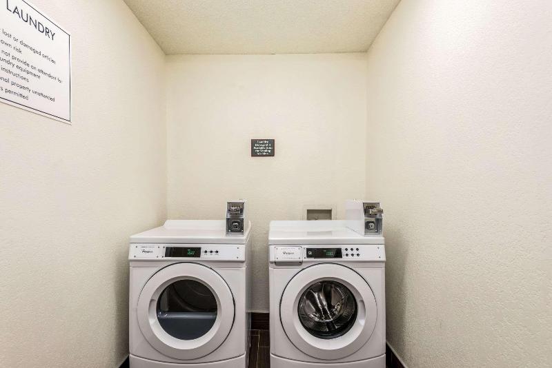 ホテル Comfort Inn & Suites Dayton North