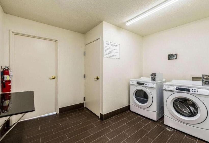 ホテル Comfort Inn & Suites Dayton North