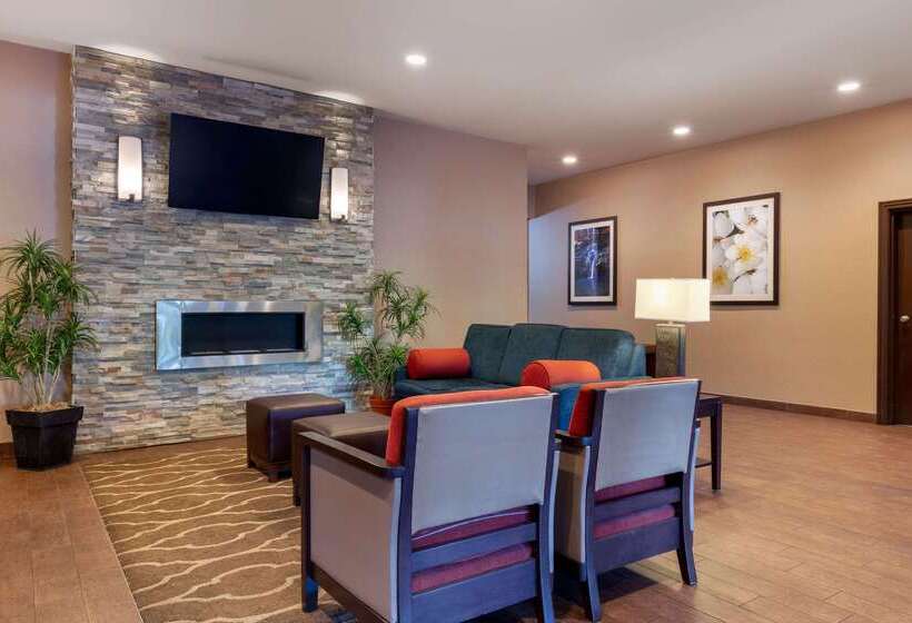 فندق Comfort Inn & Suites Fayettevilleuniversity Area