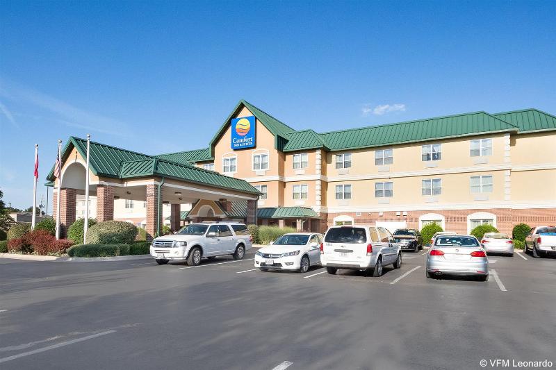 فندق Comfort Inn & Suites Fayettevilleuniversity Area