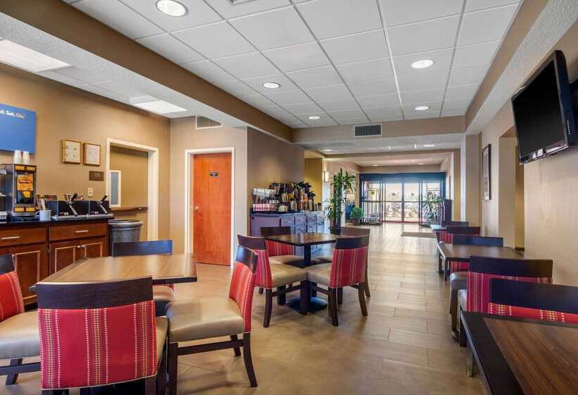 فندق Comfort Inn & Suites