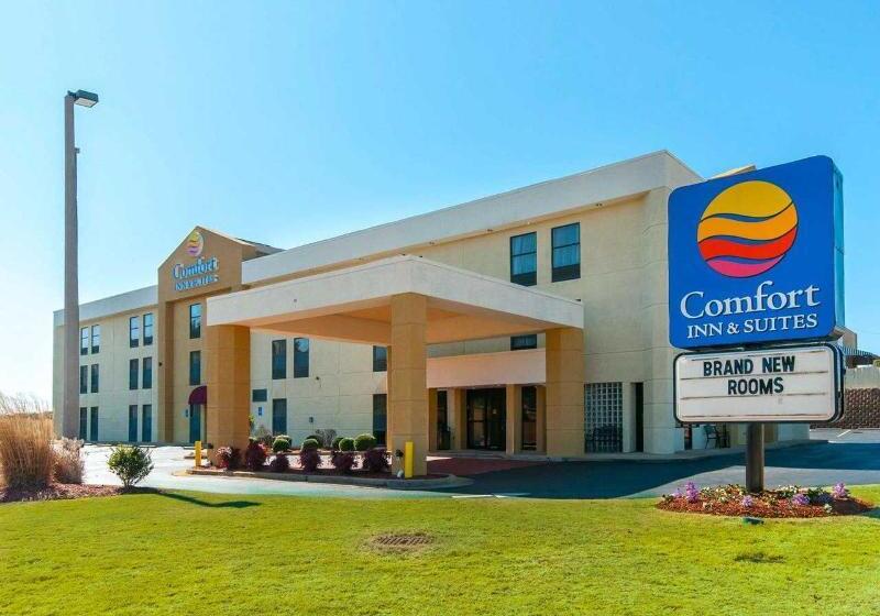 فندق Comfort Inn & Suites