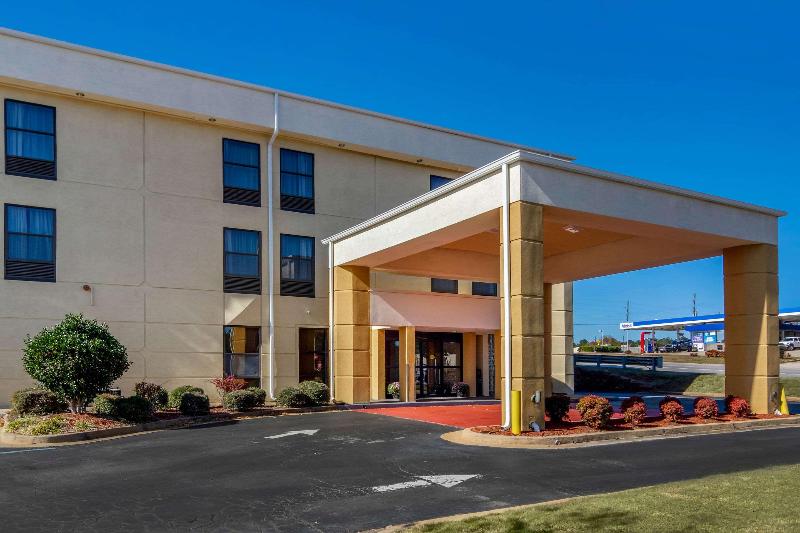 فندق Comfort Inn & Suites