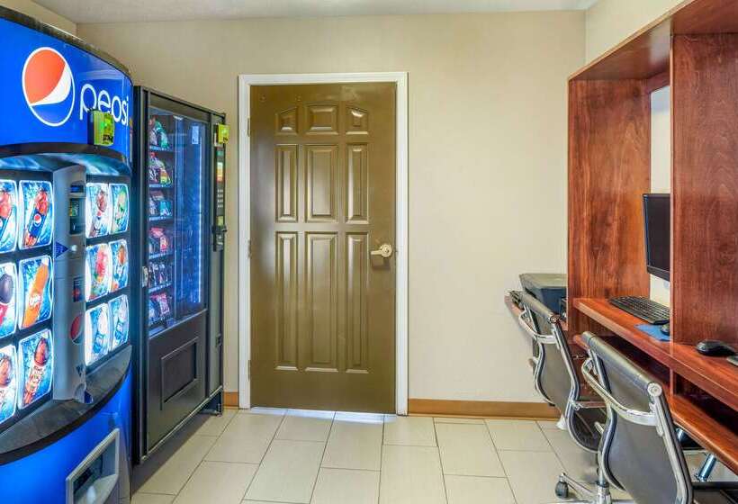 فندق Comfort Inn & Suites Lancaster Antelope Valley