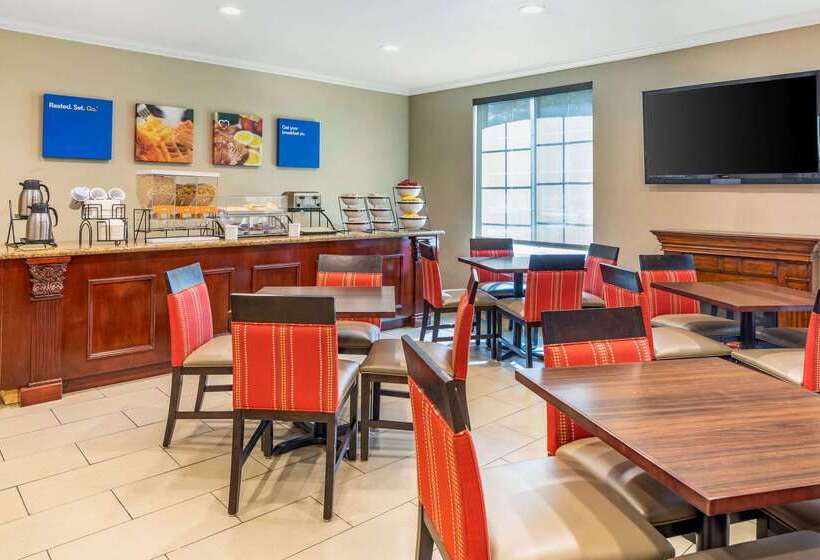 هتل Comfort Inn & Suites Lancaster Antelope Valley