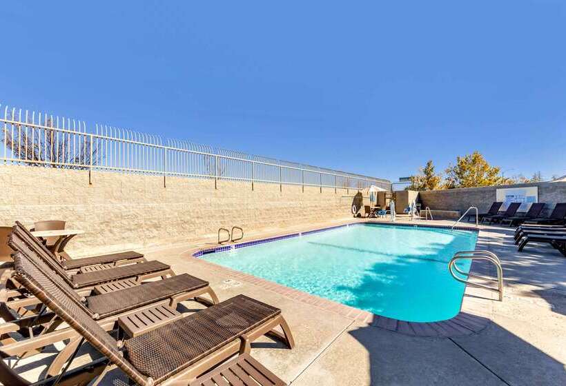 فندق Comfort Inn & Suites Lancaster Antelope Valley