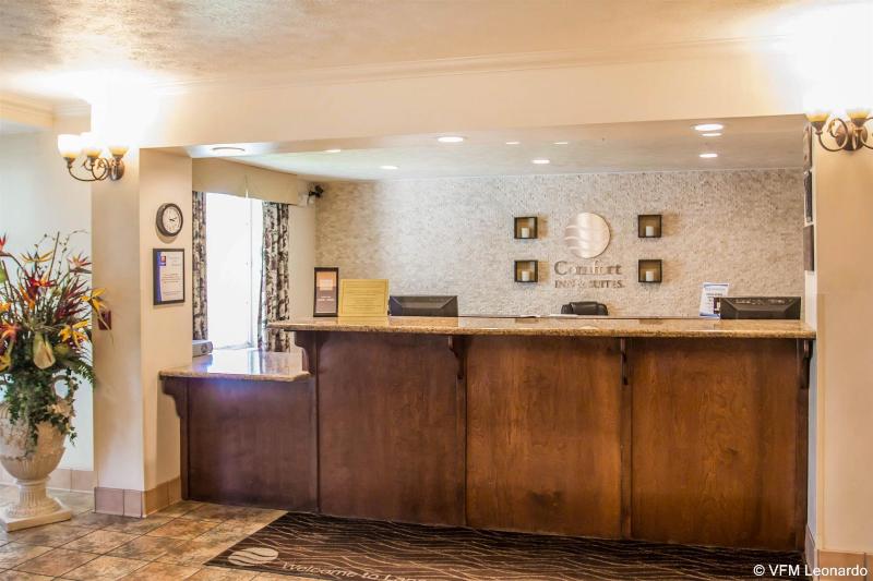 فندق Comfort Inn & Suites Lancaster Antelope Valley