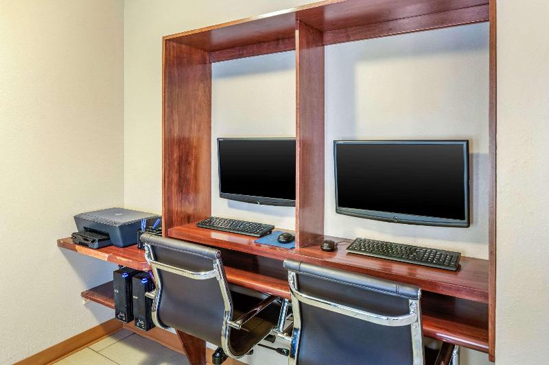 فندق Comfort Inn & Suites Lancaster Antelope Valley