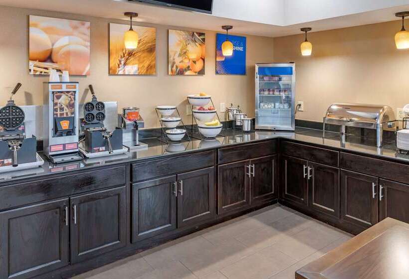 فندق Comfort Inn & Suites