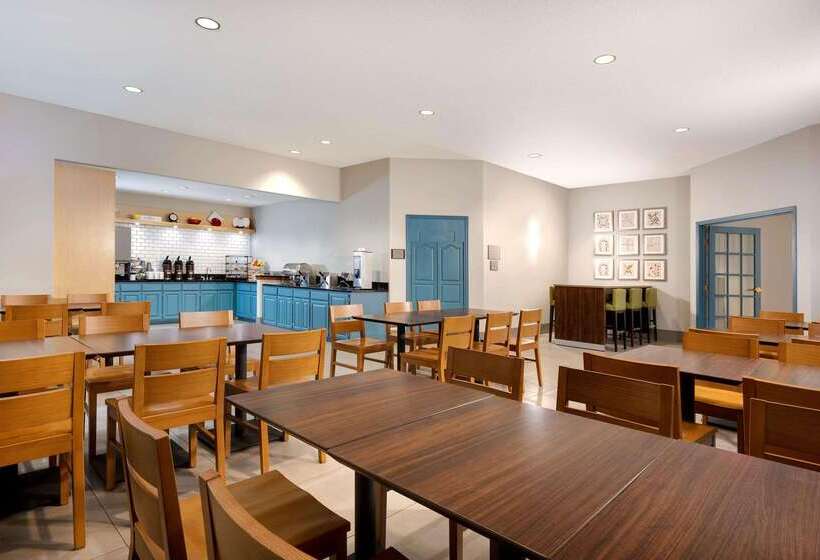 בית מלון כפרי Country Inn & Suites By Radisson, Albertville, Mn