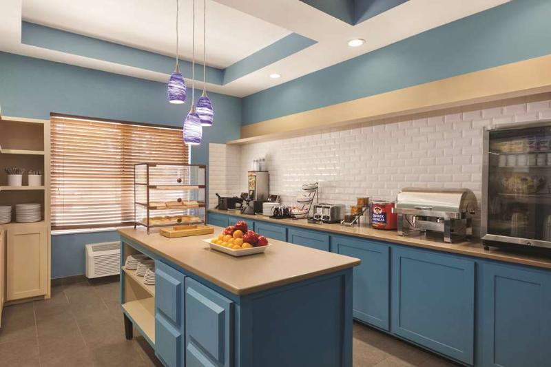 فندق Country Inn & Suites By Radisson, Beaufort West, Sc