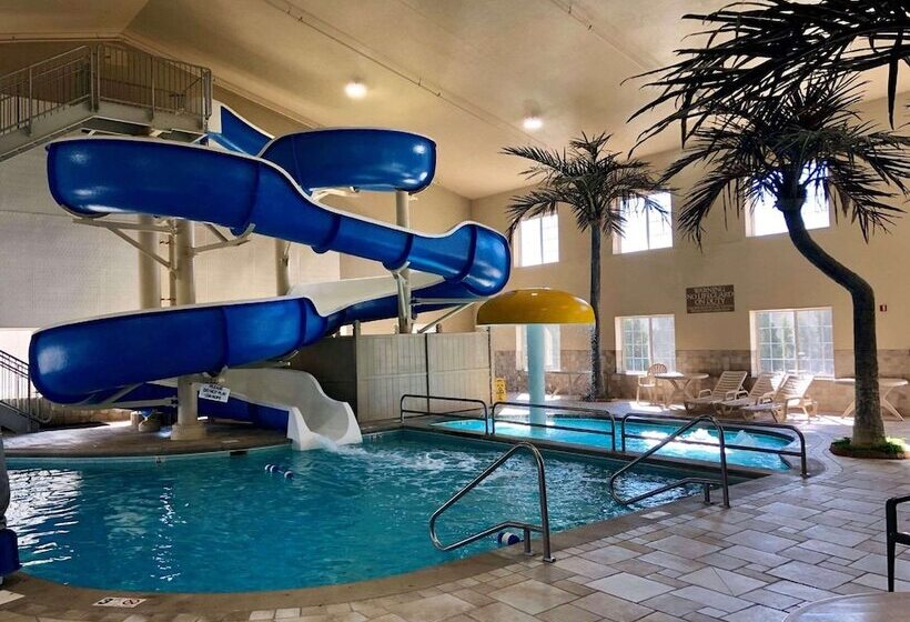 酒店 Country Inn & Suites By Radisson Bismarck Waterpark