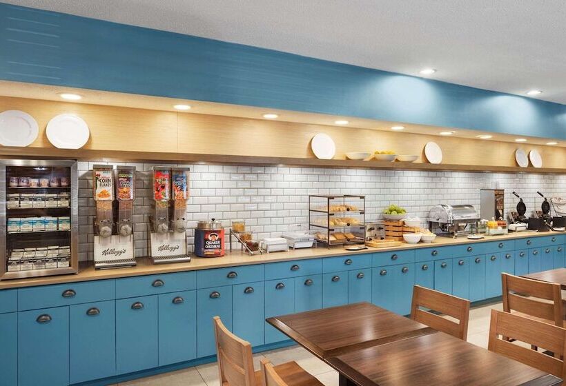 ホテル Country Inn & Suites By Radisson, Columbus Airport, Oh