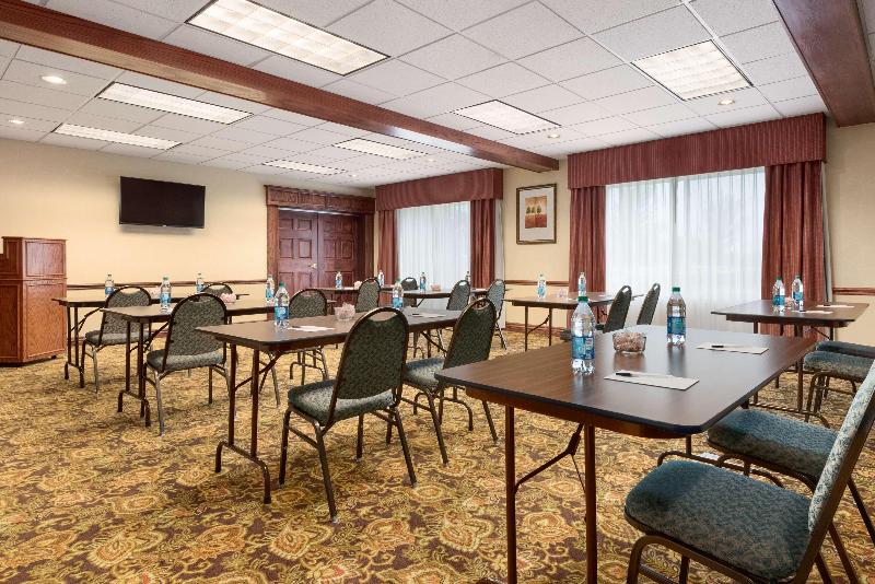 هتل Country Inn & Suites By Radisson, Council Bluffs, Ia