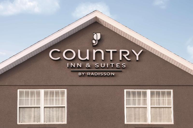 Отель Country Inn & Suites By Radisson, Dubuque, Ia