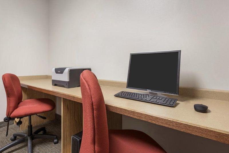 فندق Country Inn & Suites By Radisson, Duluth North, Mn