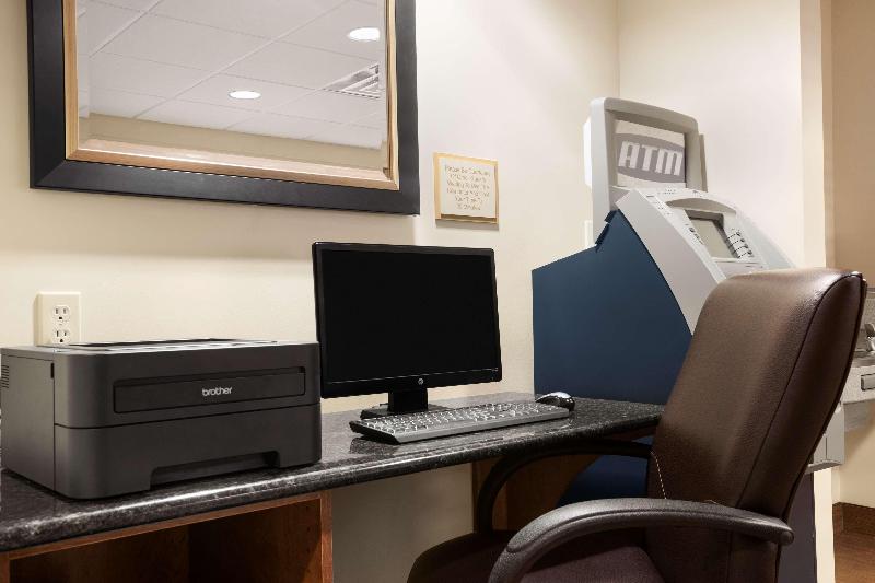 Отель Country Inn & Suites By Radisson, Dundee, Mi